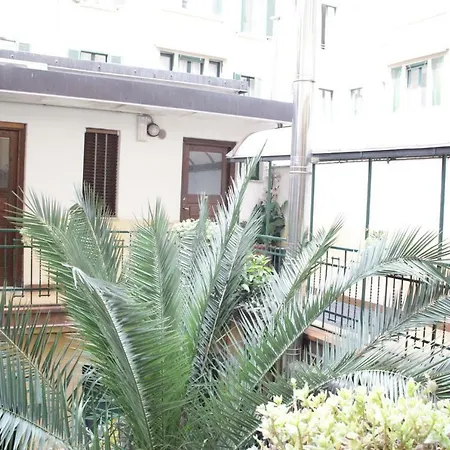 Mm Dateo ホテル 2*